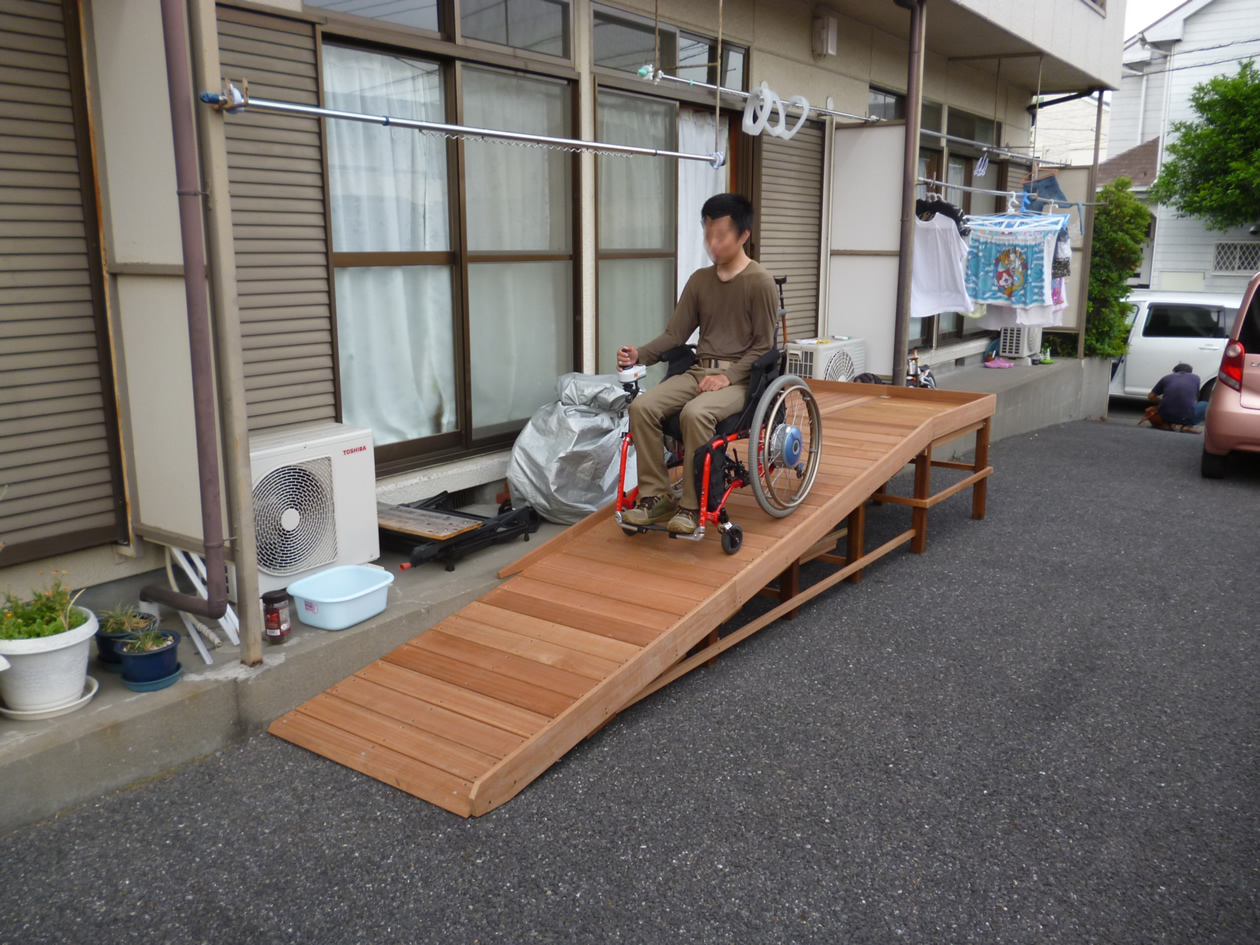 電動車椅子昇降
